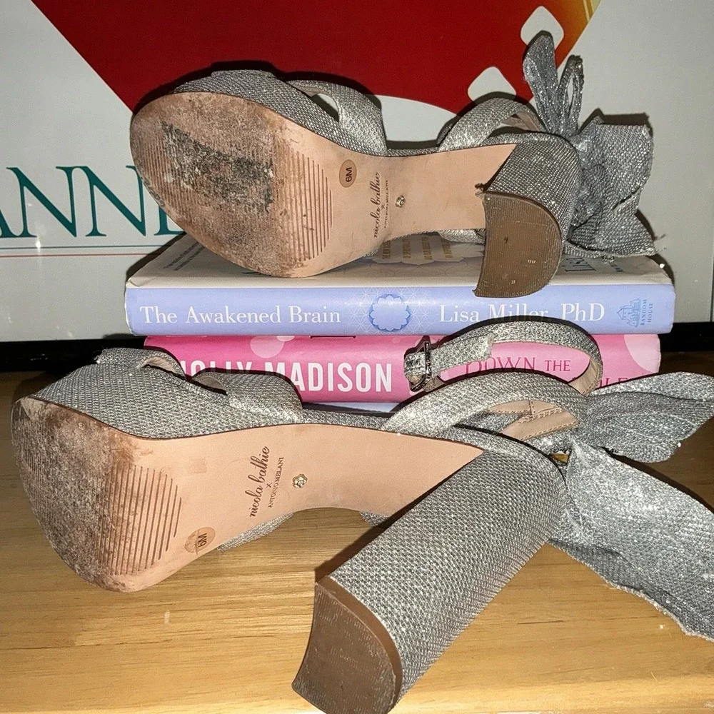 Antonio Melani x Nicola Bathie Lila Silver Platform Embellished Bow Heels Size 6